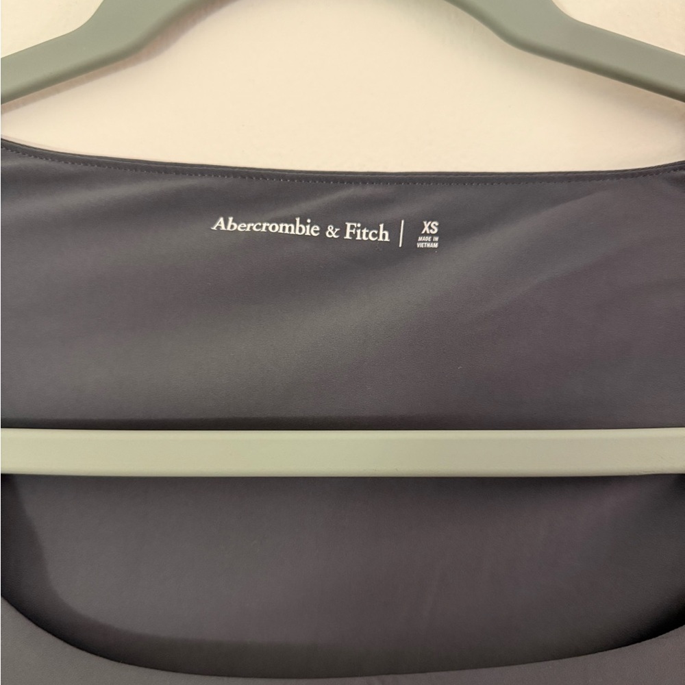 Abercrombie & Fitch Seamless Long-Sleeve Squareneck Top